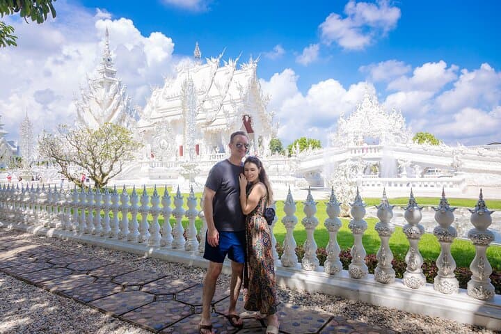 chiang-rai-white-blue-red-temples-day-trip-with-hot-spring-from-chiang-mai