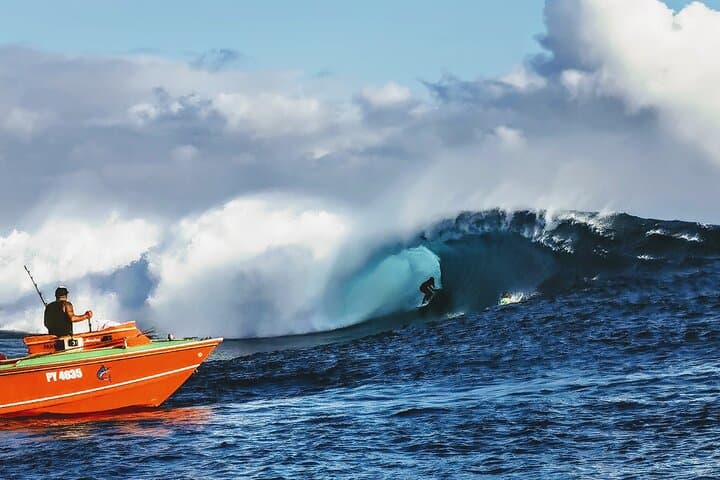 Tahiti Teahupoo Jurassic Peninsula Boat Tour: Snorkel, Surf & Te Pari Cliffs photo 2