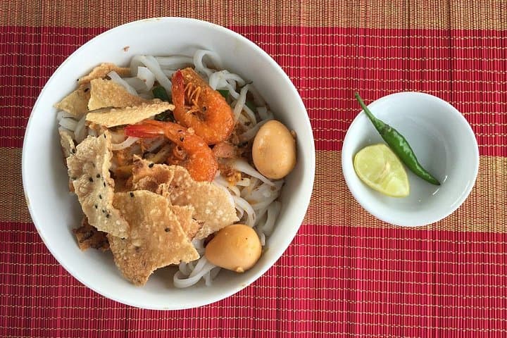 Hoi An Evening Walking Food Tour: A Guided Culinary Walk Through Lantern-Lit Alleys photo 5