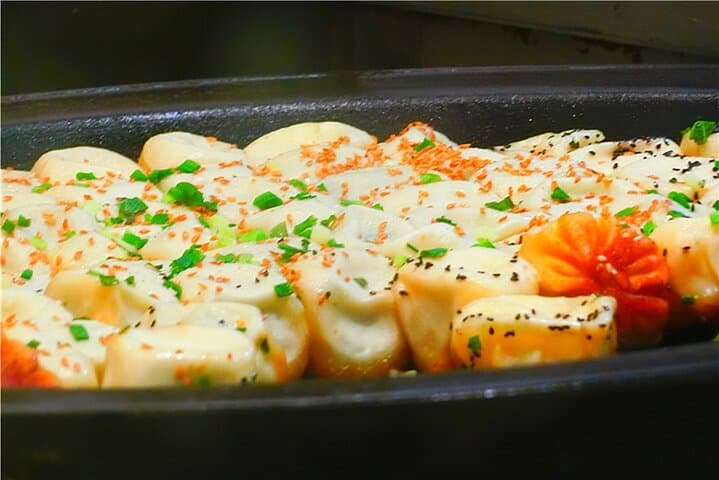 Half-Day Bike Tour of Shanghai Old Town with Breakfast & Local Food Tasting photo 4