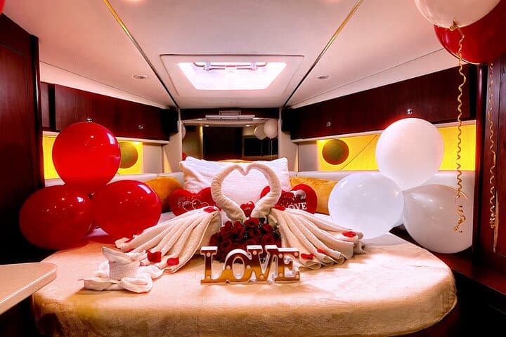 Private 50ft Romantic Yacht Cruise in Dubai Marina & Palm Views photo 4