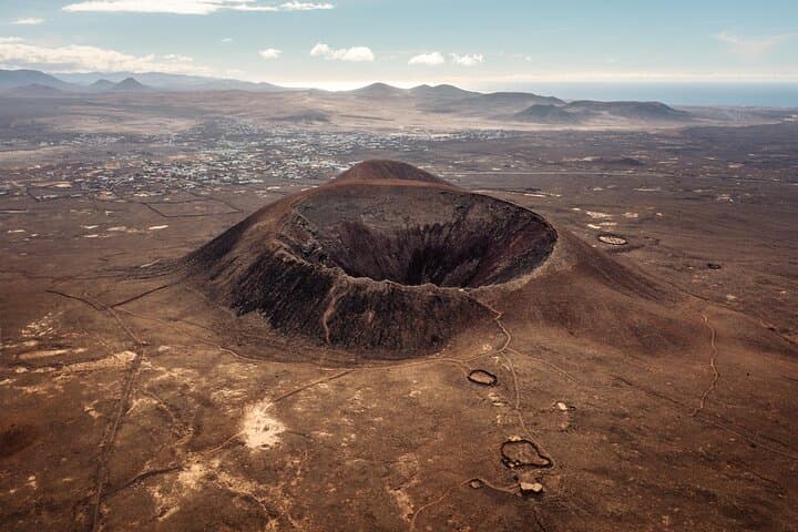 Calderón Hondo Volcano Hike: 6km Trail to Fuerteventura's Best-Preserved Crater