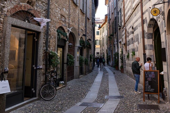 Como Guided City Tour and Panoramic Lake Cruise photo 5