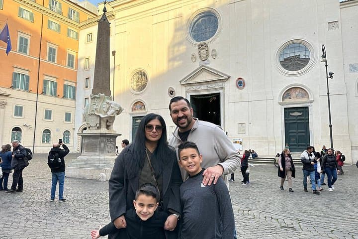 Rome Family Treasure Hunt: Trevi Fountain to Pantheon Guided Game photo 3