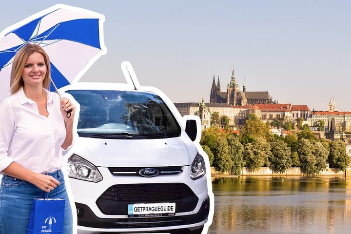 Prague Castle Skip-the-Line Ticket with Minibus Transfer and Audioguide