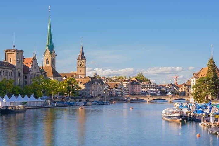 Zurich Old Town, Lake Cruise & Lindt Chocolate Tour — A Half-Day Exploration photo 5