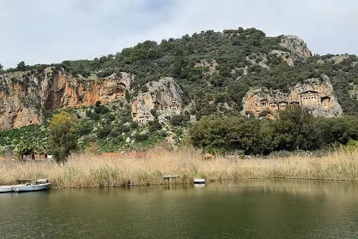 Dalyan River to Iztuzu: Half‑Day Private Boat Trip to Kaunos and Turtle Beach photo 2