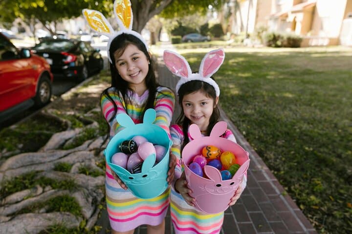 Great Pensacola Egg Hunt & Scavenger Hunt: Historic Downtown Walking Adventure