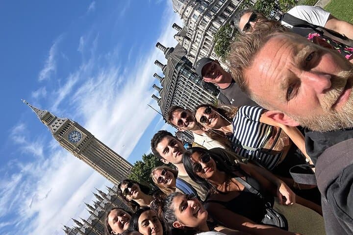 Essential London 2-Hour Walking Tour — Buckingham Palace, Westminster & Trafalgar Square photo 3