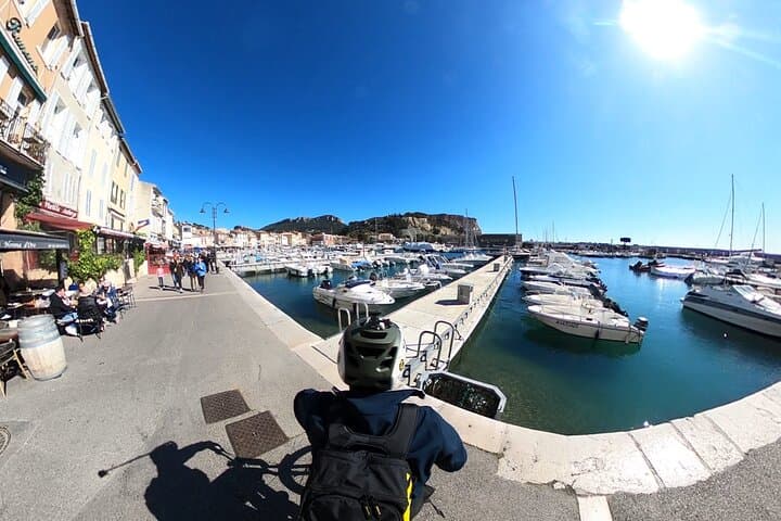 Explore the Calanques by Electric Mountain Bike: Cassis Virtual-Guide Rentals photo 4