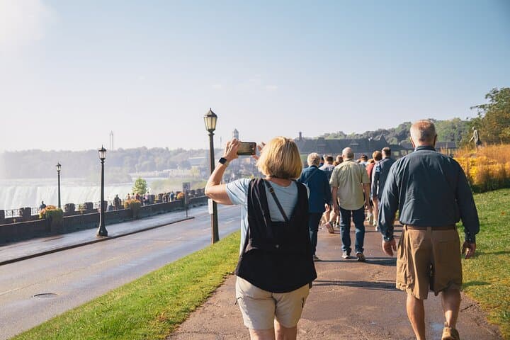 Niagara Falls in One Day: Journey Behind the Falls & Hornblower Boat Cruise photo 4