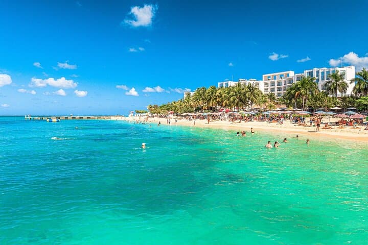 Doctors Cave Beach Roundtrip: Montego Bay Beach Tour & Hip Strip Experience photo 3
