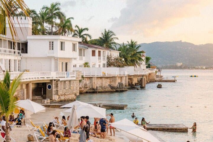 Doctors Cave Beach Roundtrip: Montego Bay Beach Tour & Hip Strip Experience photo 6