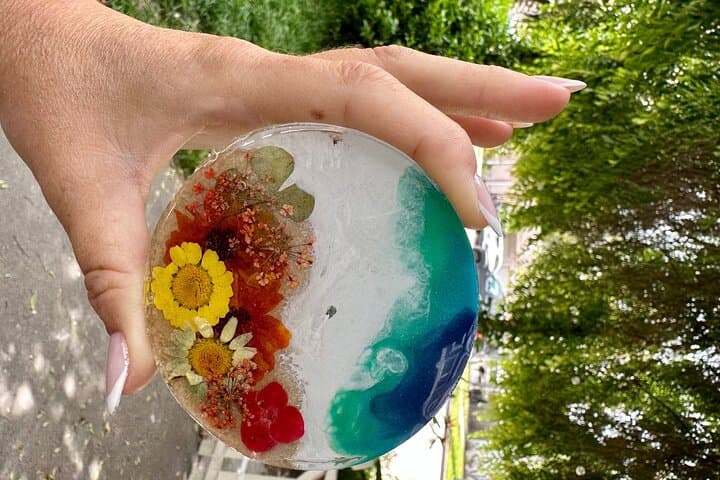 Create Resin Coasters in Paia: 90-Minute Epoxy Art Workshop on Maui photo 5