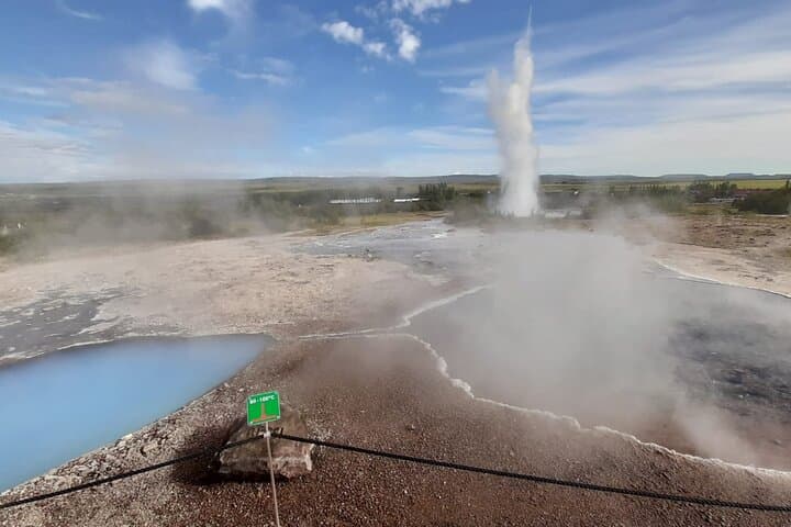 Private Golden Circle Tour (5 Stops) — Thingvellir, Geysir, Gullfoss, Bruarfoss & Kerid photo 2