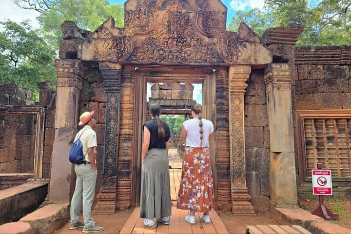 Two-Day Siem Reap: Angkor Sunrise, Floating Village & Apsara Evening photo 2