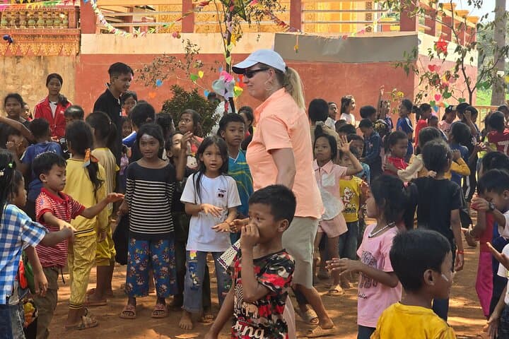 Two-Day Siem Reap: Angkor Sunrise, Floating Village & Apsara Evening photo 5