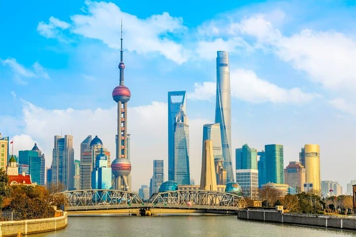 Shanghai Private Tour: From Yu Garden to the Bund — A Full-Day Custom City Walk