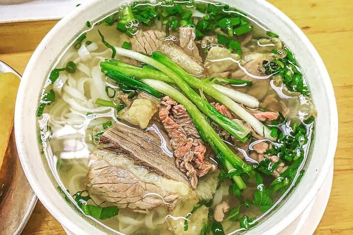 Da Nang Street Food Walking Tour: Taste 4 Iconic Eats & Local Stories photo 1