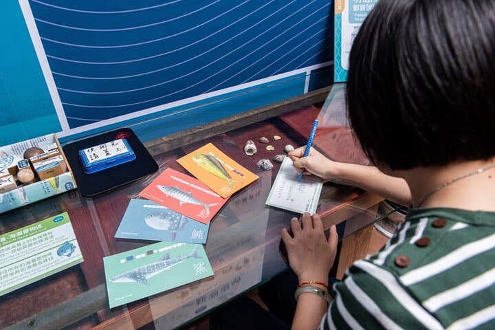 Qixingtan Fish Bar: Hands-On Fish Tasting & Sustainable Fishing Experience in Hualien photo 4