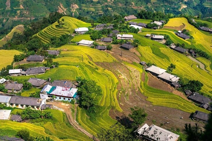Ha Giang Road Trip: 5-Day Private Tour Through Dong Van Karst Plateau photo 3