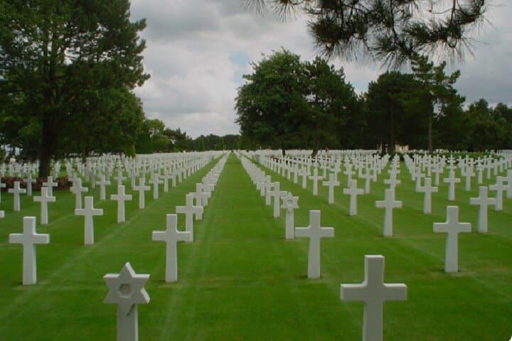 Exploring the Historic Shores of Normandy: A D-Day Tour photo 2