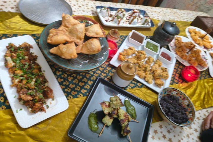 Private Delhi Home Cooking Class: Learn Authentic Indian Dishes with a Local Family