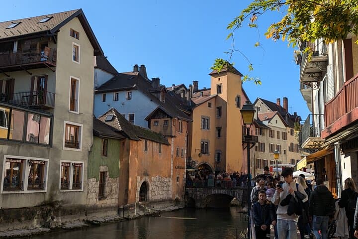 Annecy Day Trip from Lyon: Lake Cruise, Savoyard Tasting & Old Town Walk photo 4