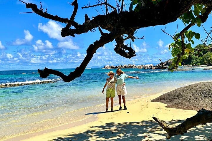 Private Praslin Island Tour: Hike Fond Ferdinand, Beaches & Coco de Mer photo 3