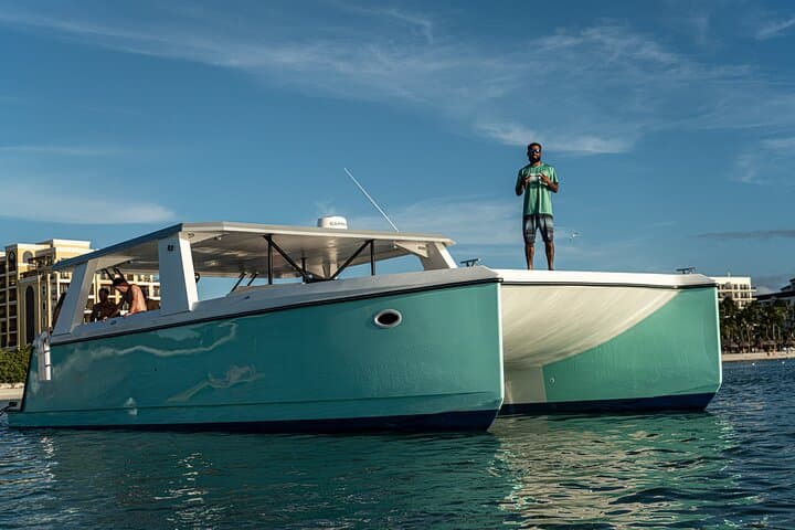 Private Aruba Sunset Catamaran Cruise to Arashi Beach