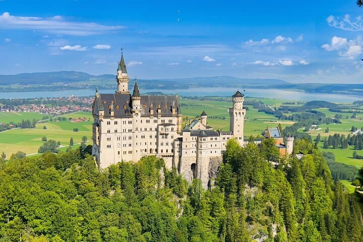 Private Full-Day Tour to Neuschwanstein & Linderhof from Munich photo 4