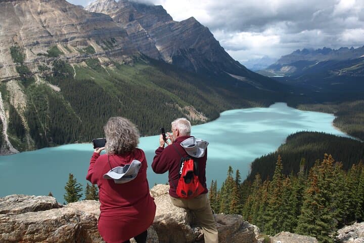 Hidden Gems on the Icefields Parkway: Private Banff & Jasper Guided Tour photo 3