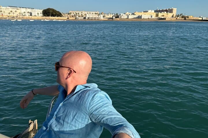 Aperitif Cruise on the Bay of Cádiz: Private One-Hour Boat with Cava photo 4