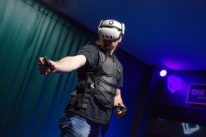 30m2 Free-Roam VR Escape Rooms & E-Sports in Munich