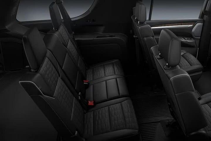Chicago SUV Airport Transfer: Downtown to O'Hare or Midway with Private Chauffeur photo 4