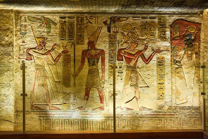 Cairo Day Trip: Pyramids of Giza & Egyptian Museum from Sharm El Sheikh photo 3