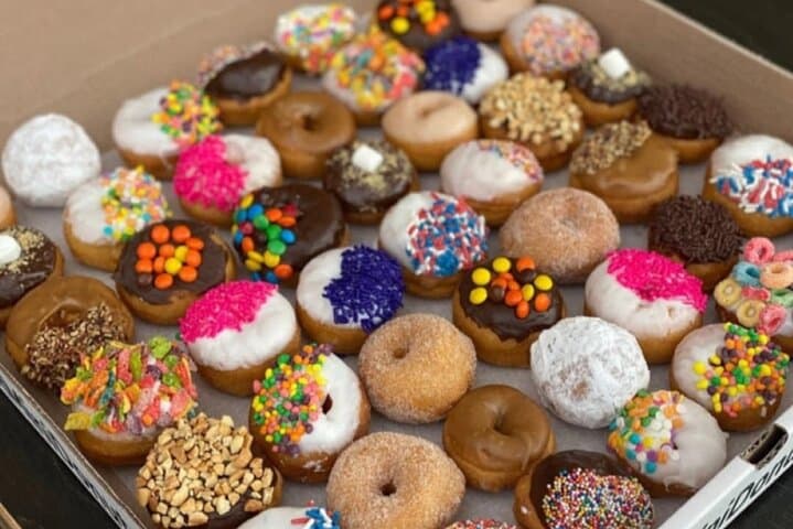 Portland Gourmet Walking Tour: Chocolate, Coffee & Doughnuts