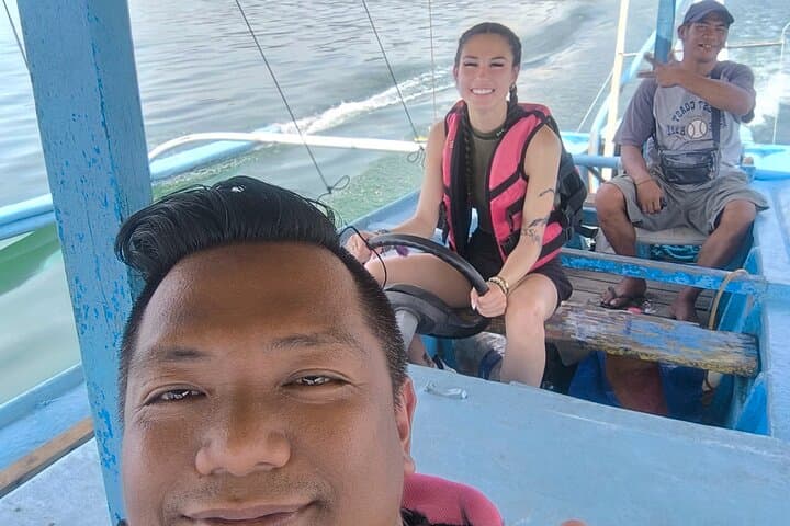 Tagaytay & Taal Volcano Boat Ride: Day Tour to Taal Crater Lake photo 2