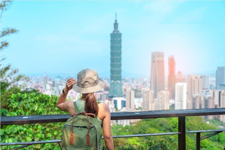 Custom Taipei Private Car Charter Tour — 5–8 Hour Private Sightseeing