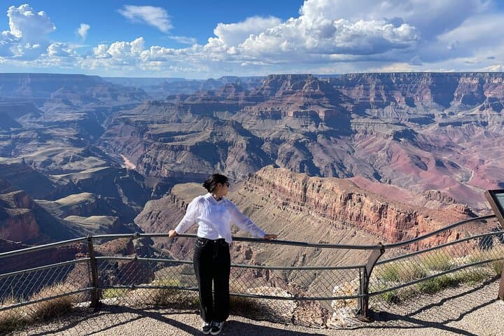 Exploring the American Southwest: A 3-Day Grand Canyon, Antelope Canyon & Horseshoe Bend Adventure photo 5