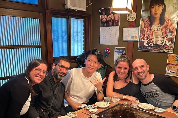 Private Osaka Walking Tour: Shitennoji, Dotonbori & Osaka Castle in One Day photo 4