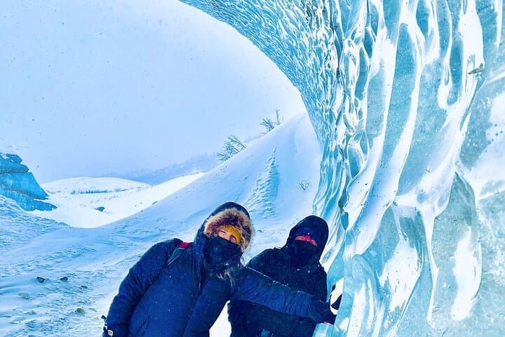 Full Alaskan Experience: Ice Cave Hike, Chena Hot Springs & Aurora Chase from Fairbanks photo 6