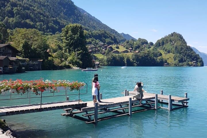 Crash Landing on You Private Tour: Lungern Lake, Giessbach Falls & Iseltwald