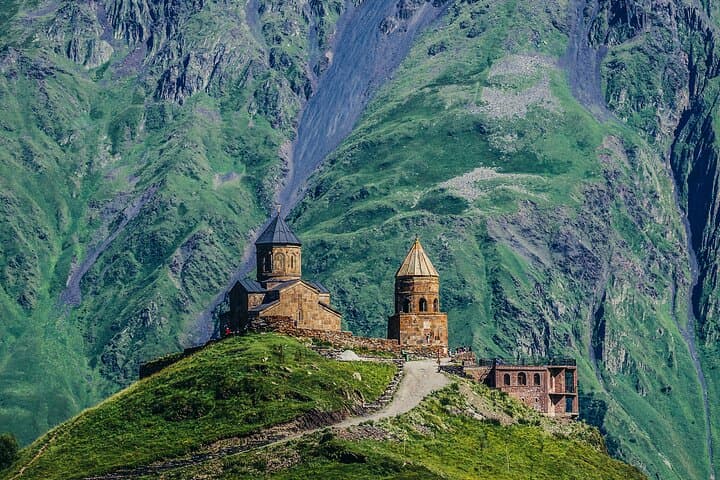 Tbilisi to Kazbegi Day Trip: Gergeti Trinity Church & Khinkali Masterclass