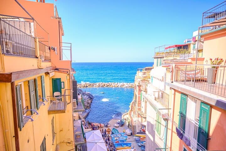 Cinque Terre Day Trip from Milan with Limoncino Tasting