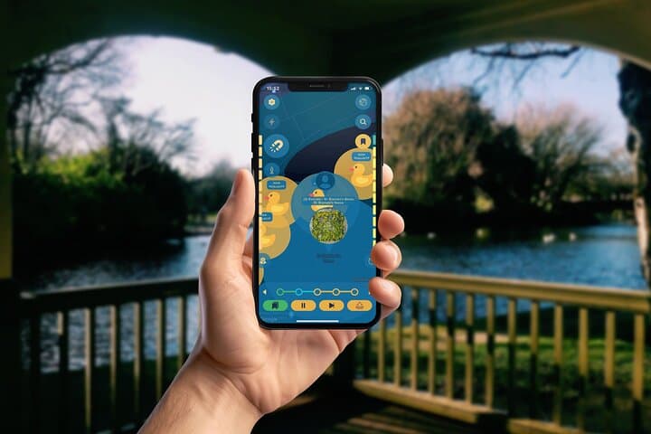Hidden Dublin: GPS Walking Tour Mobile Game for Self-Guided Explorers photo 4