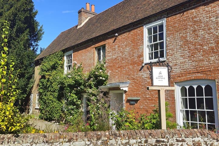 Walk Chawton: Jane Austen’s Village Tour from London photo 3