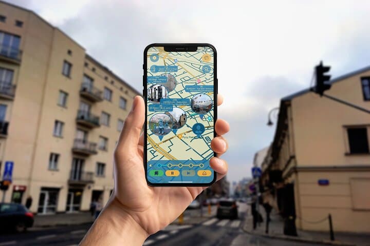 Praga Artist Studio GPS Walking Tour — Self-Guided Mobile Game in Warsaw