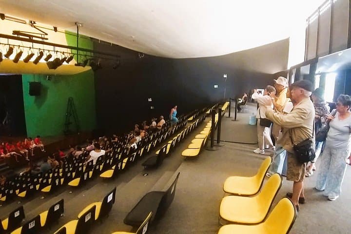 Niemeyer’s Masterpieces and Guanabara Bay: A 5‑Hour Architectural Shoreline Tour photo 4