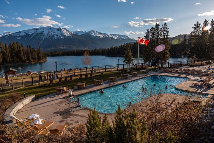 3-Day Small-Group Tour: Lake Louise, Moraine Lake & Columbia Icefield photo 6